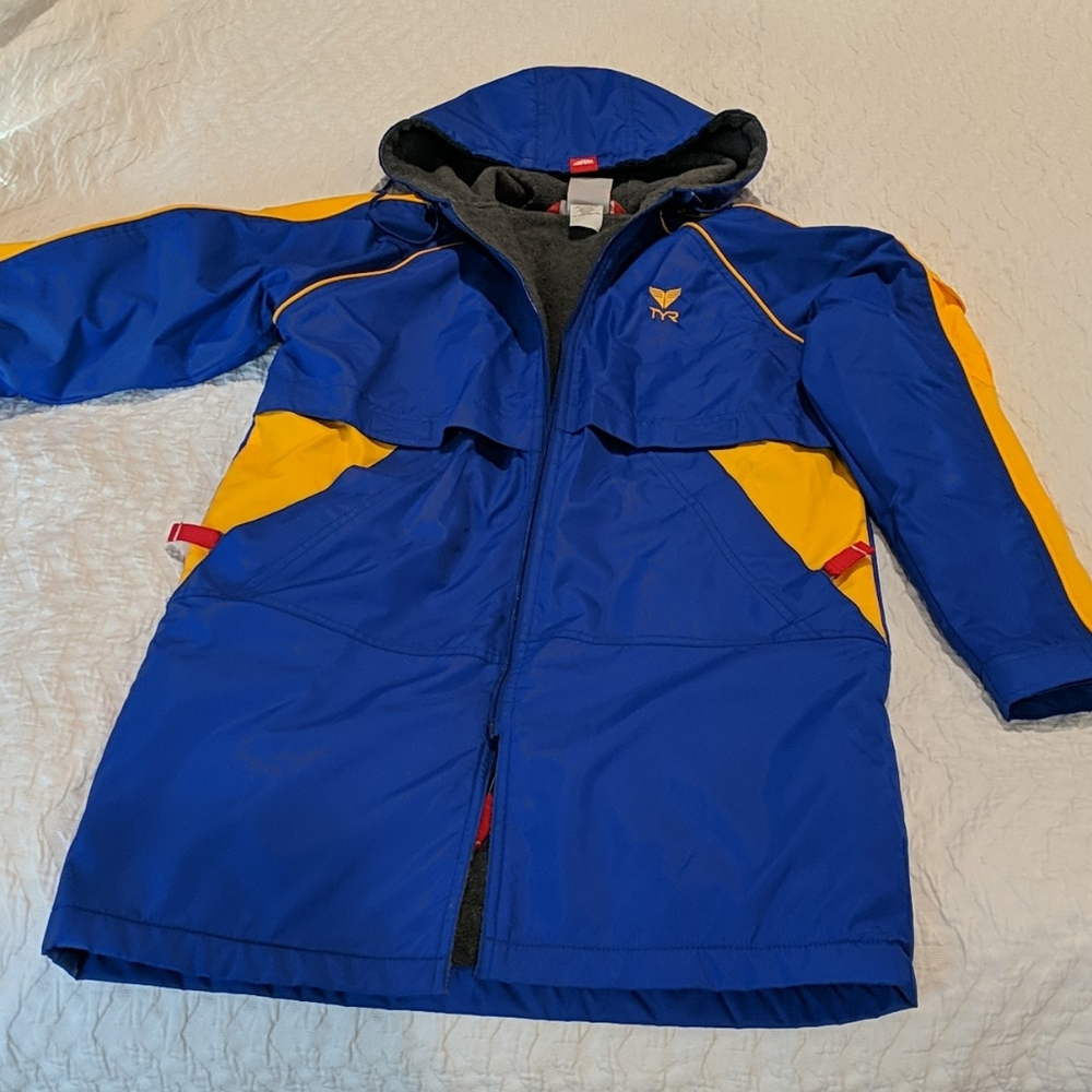Youth swim parka TYR size medium